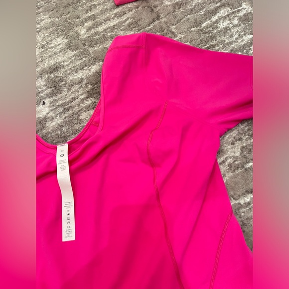 Lululemon sonic pink align tee - Picture 2 of 7